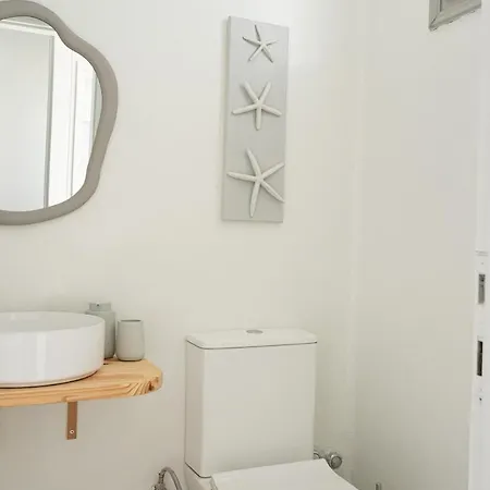 White W1 New In Apartment Naousa (Paros)
