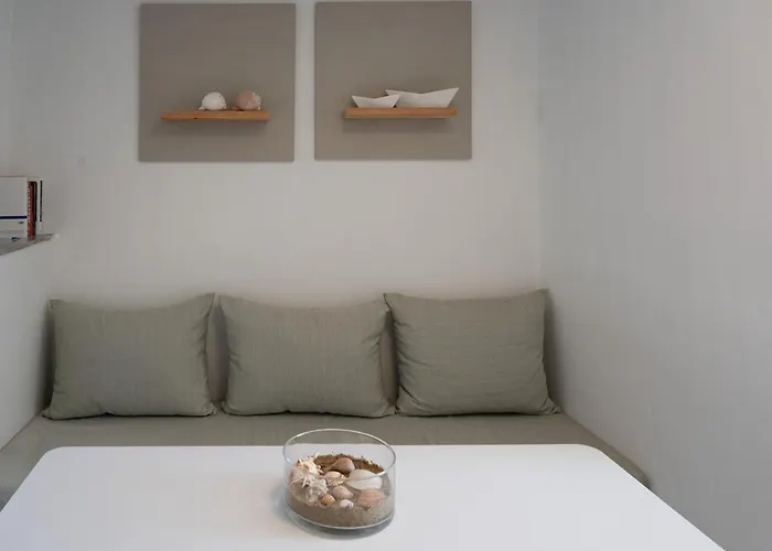 Apartment White W1 New In Naousa (Paros)