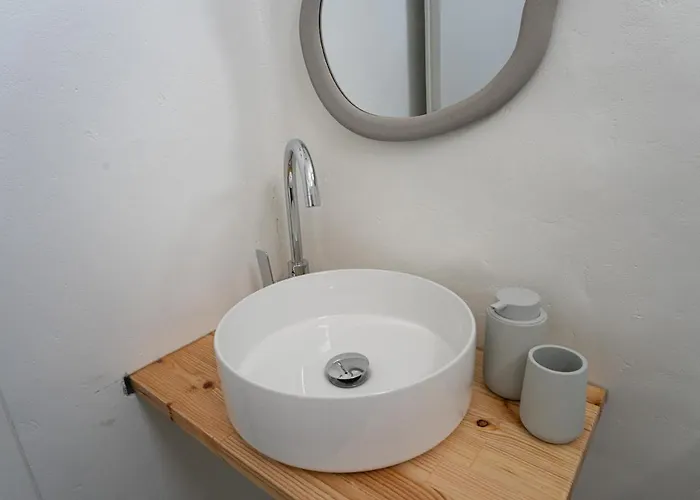 Apartment White W1 New In