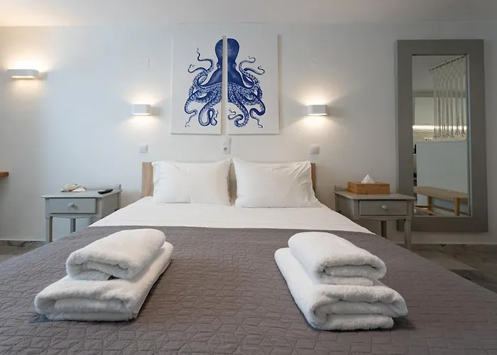 Apartment White W1 New In *