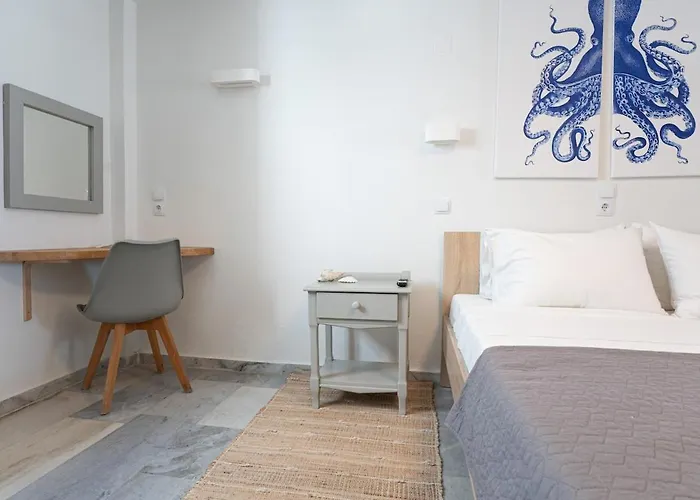 White W1 New In Apartment Naousa (Paros)