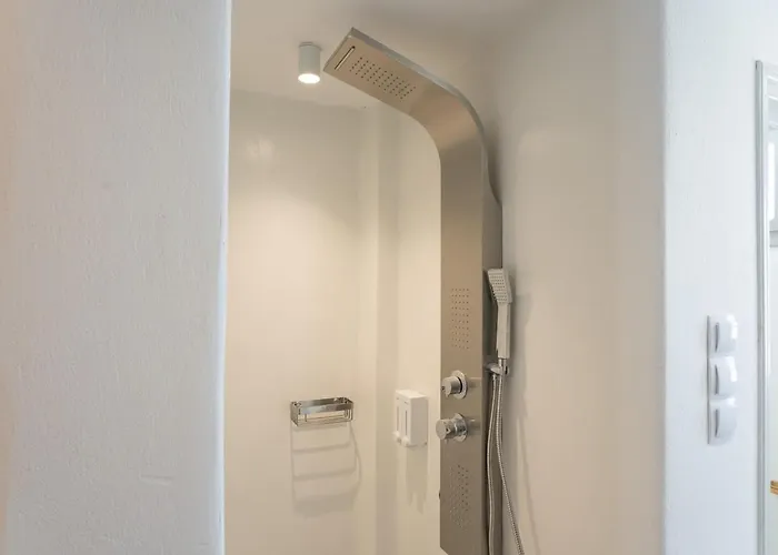 Apartment White W1 New In *