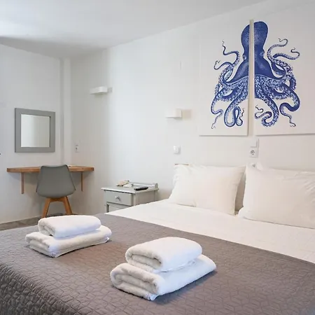 White W1 New In Apartment