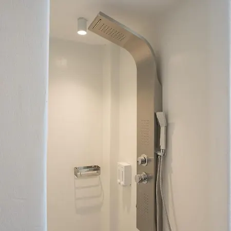 Apartment White W1 New In *